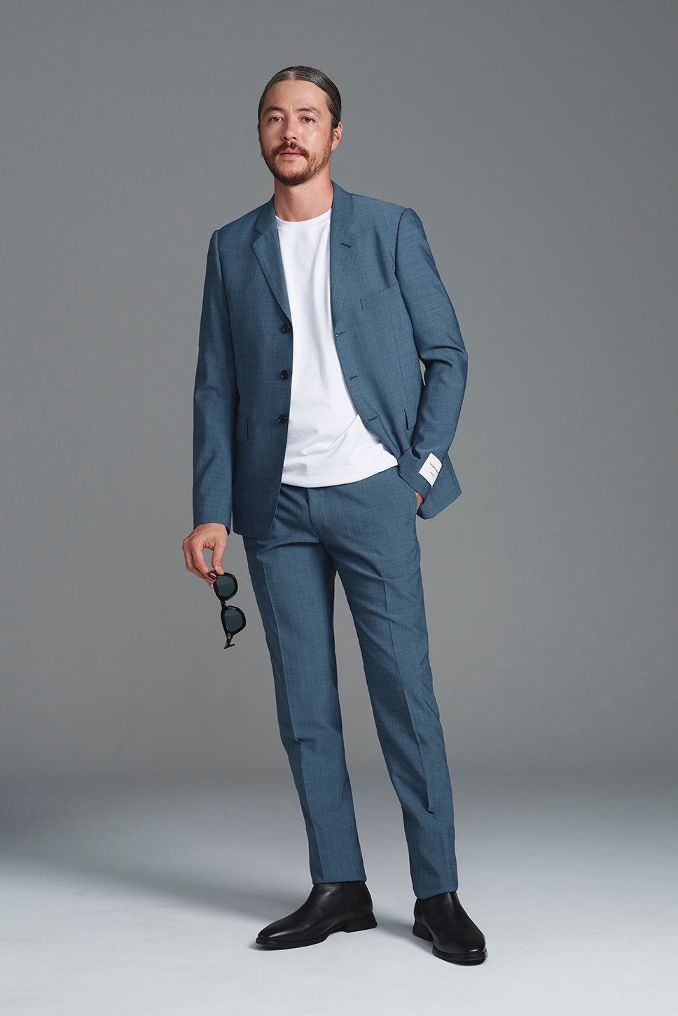 <span>Slim Short Line Suit</span><br>tex No. 14604 / EM / セットアップ