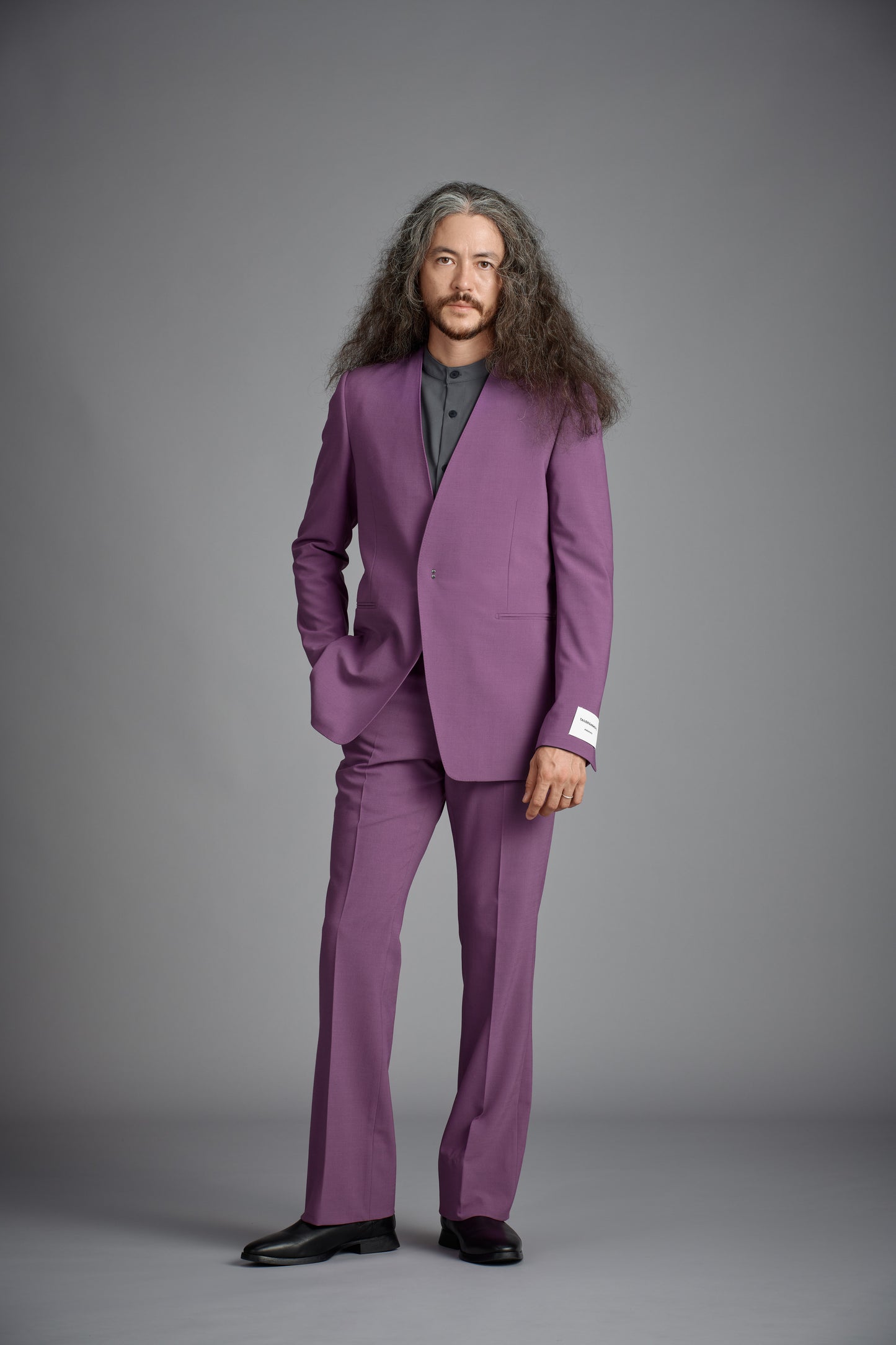 <span>Slim Line Suit</span><br>tex No. 77602 / RM / セットアップ