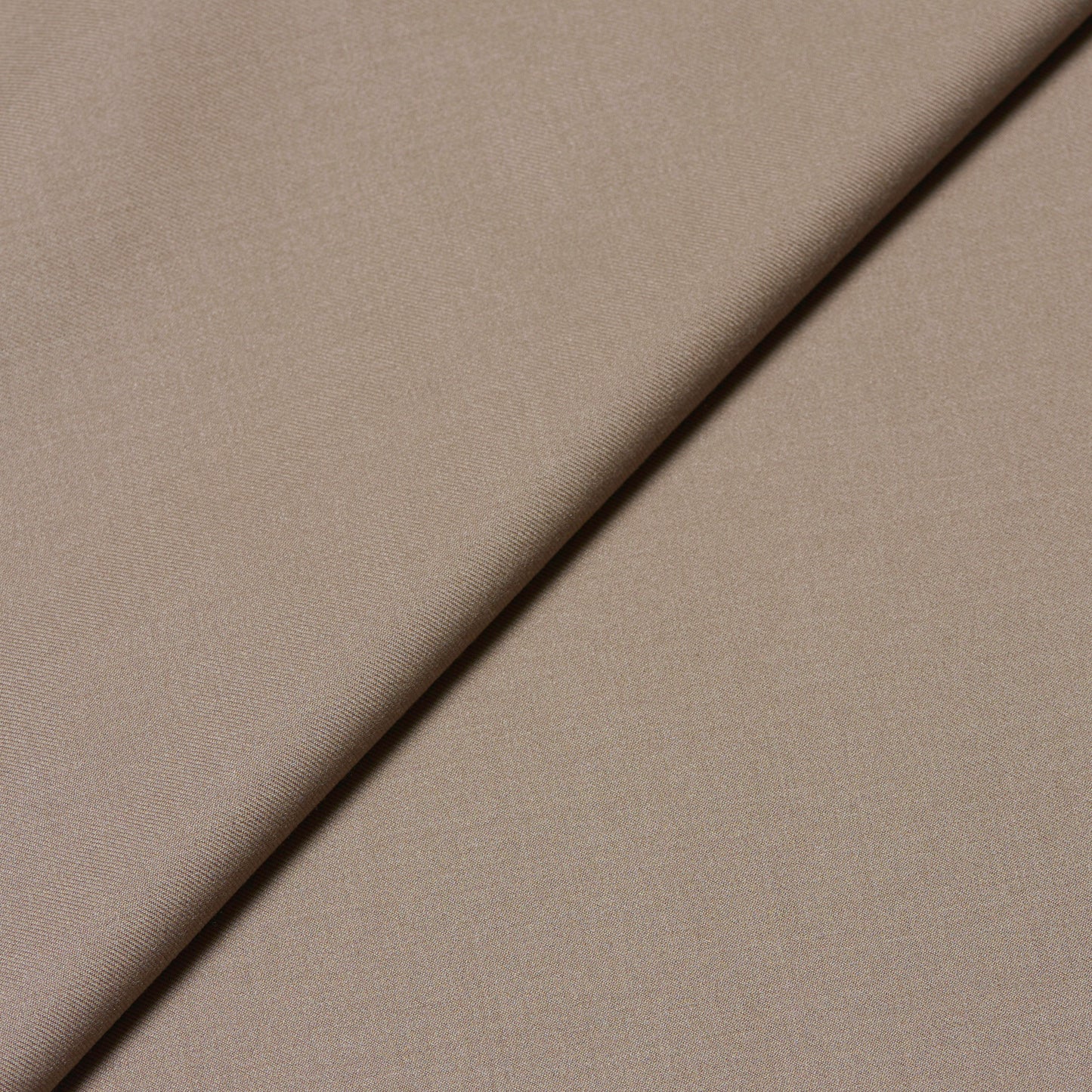 <span>Relax Line 3 pieces</span><br>tex No. 15606 / HM / スリーピース<br>