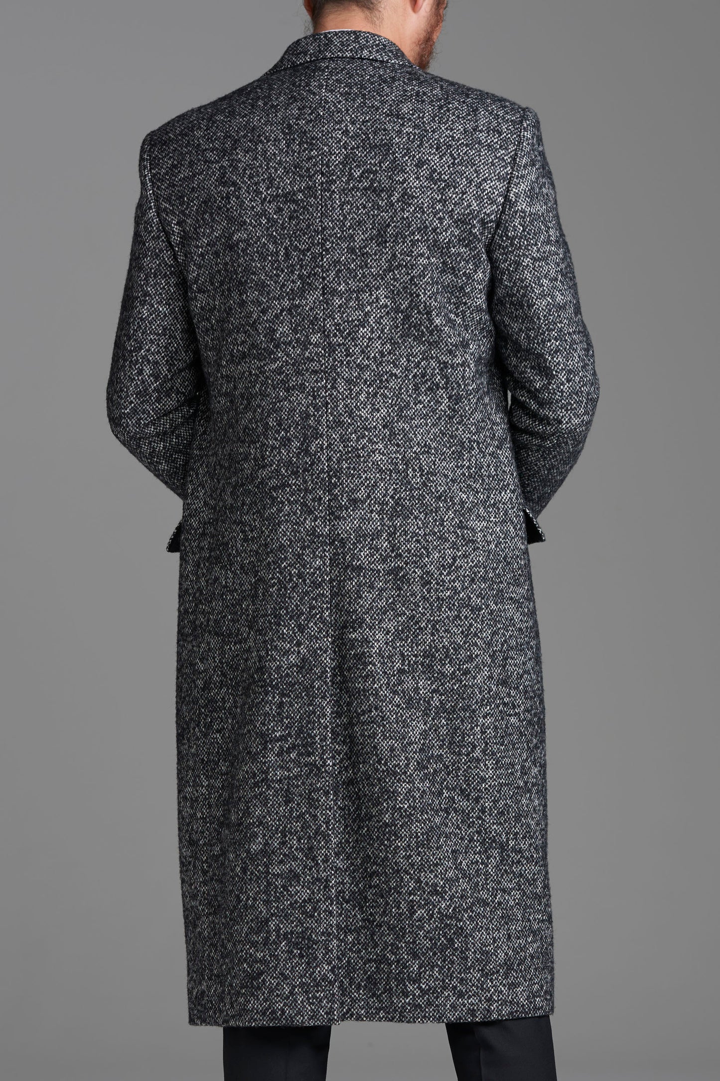 2ボタンチェスターコート<br><span>Slim line Coat</span>