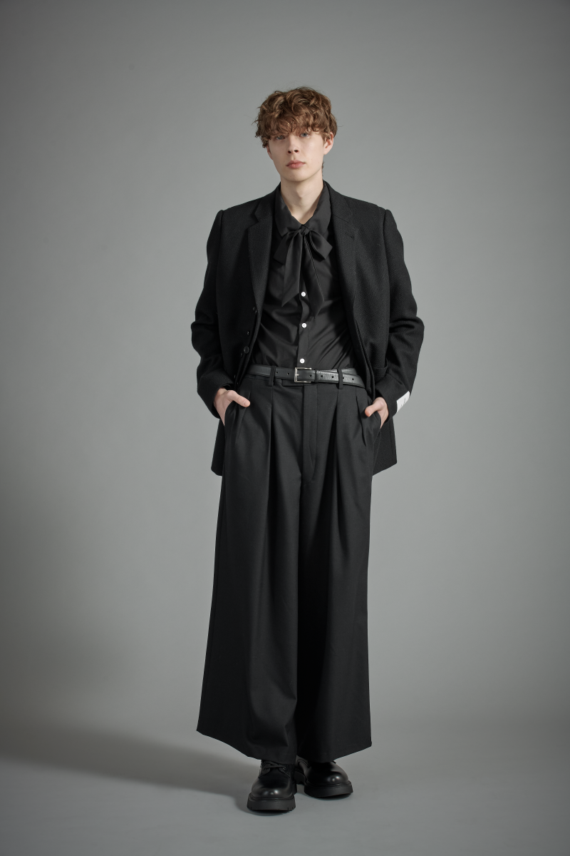 <span>Slim Line </span><br>tex No. 19612 / K / アンサンブルセットアップ
