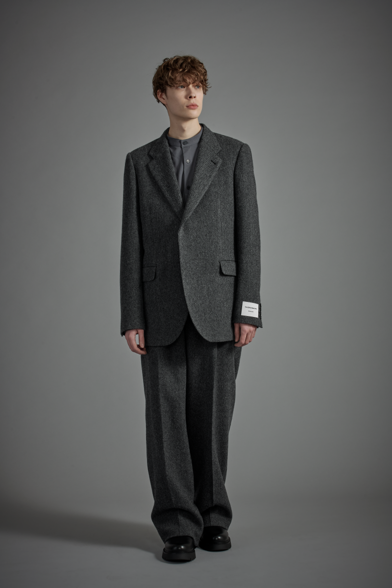 <span>Slim Line Suit</span><br>tex No. 19607 / FD / セットアップ