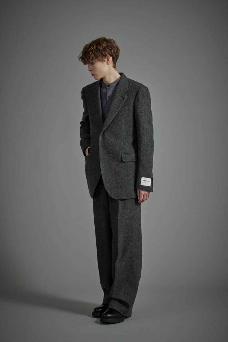 <span>Slim Line Suit</span><br>tex No. 19607 / FD / セットアップ
