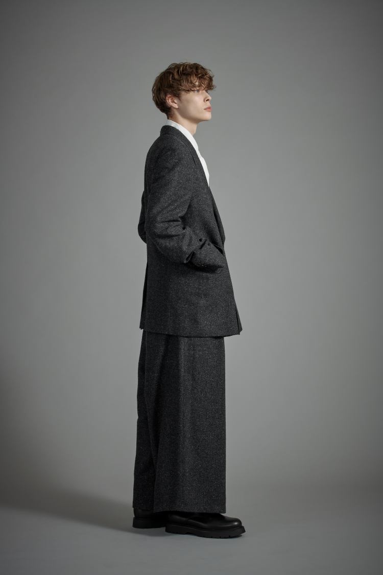 <span>Slim Line Suit</span><br>tex No. 19609 / FD / セットアップ