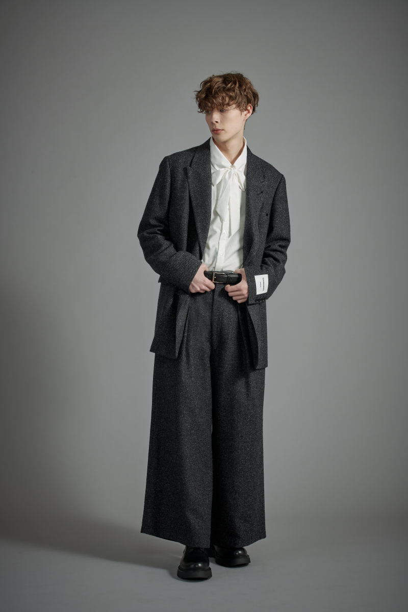 <span>Slim Line Suit</span><br>tex No. 19609 / FD / セットアップ