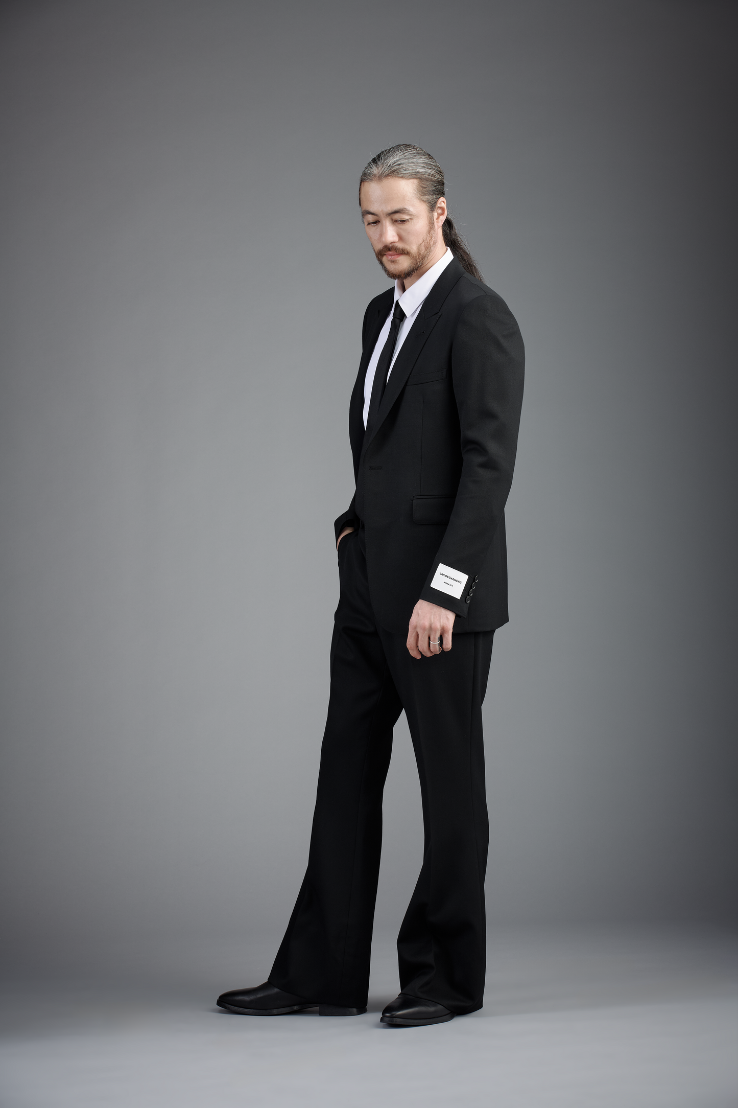 <span>Slim Line Suit</span><br>tex No. 18602 / K / セットアップ