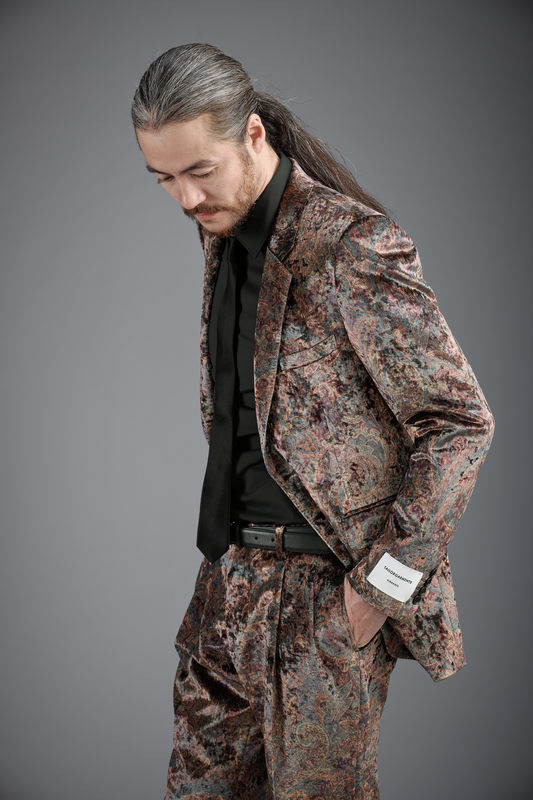 <span>Slim Line Suit</span><br>tex No. 18609 / HD / セットアップ