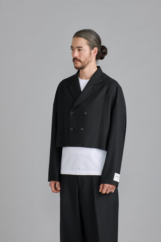 オーバーサイズ ショート ジャケット<br><span>Relax Line Jacket</span>