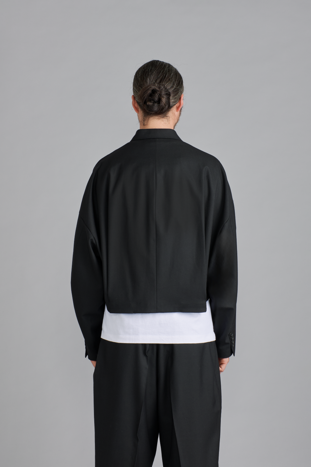 オーバーサイズ ショート ジャケット<br><span>Relax Line Jacket</span>