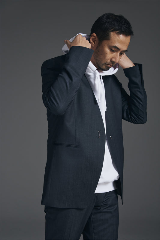 <span>Slim Line Suit</span><br>tex No. 14609 / EM / セットアップ