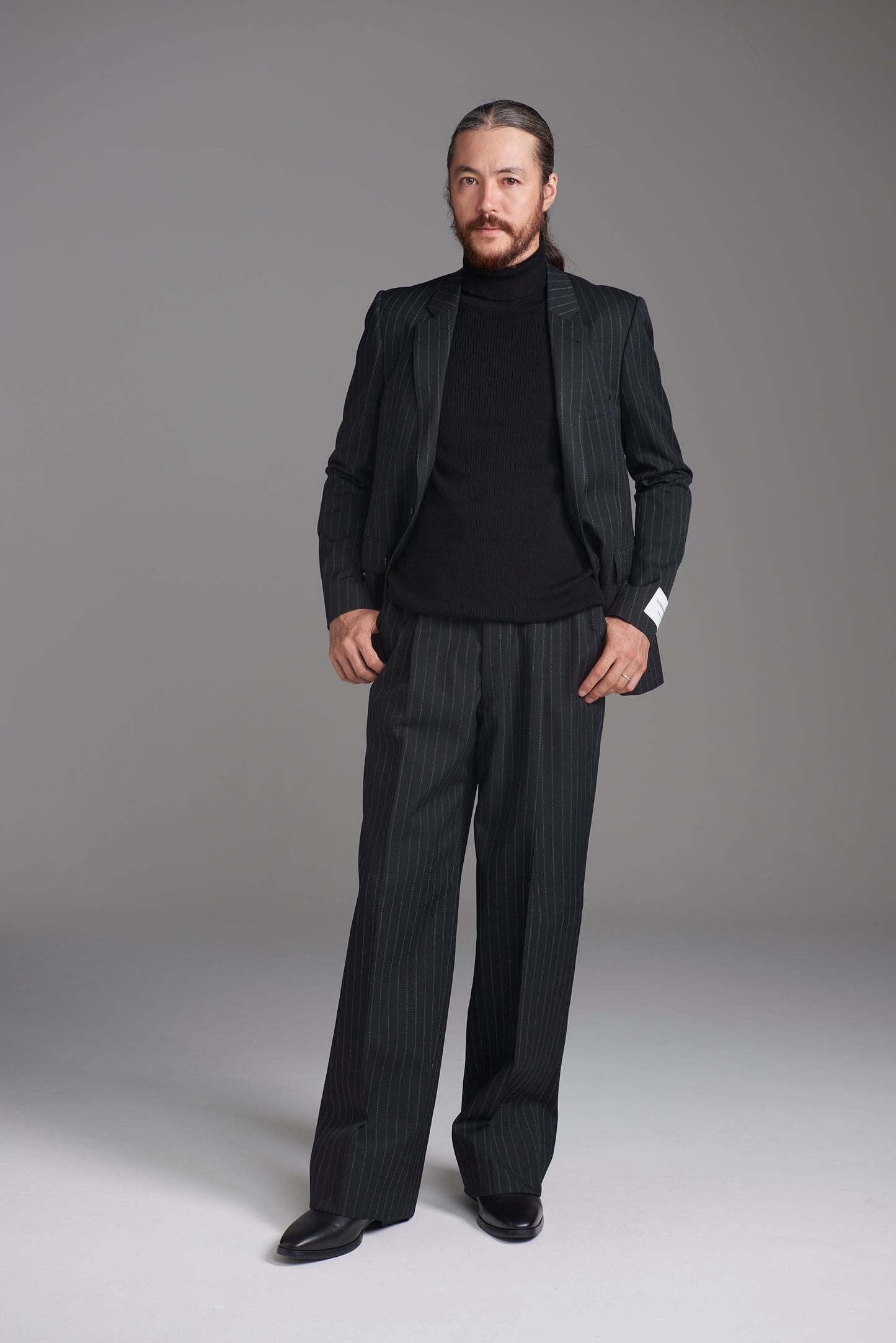 <span>Slim Line Suit</span><br>tex No. 15609 / K / セットアップ